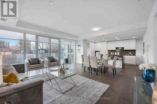 302 - 346 Davenport Road, Toronto, ON - Indoor Photo Showing Living Room