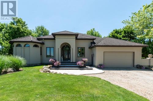 2529 Napperton Drive, Adelaide Metcalfe, ON - Outdoor