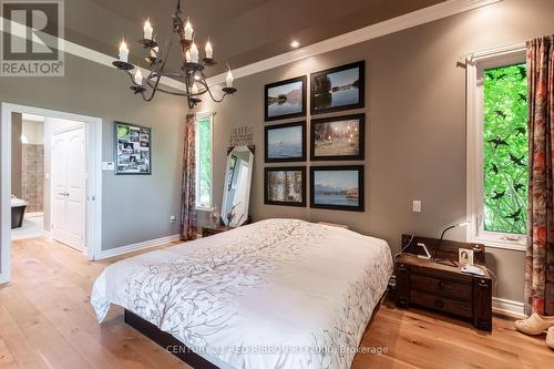 2529 Napperton Drive, Adelaide Metcalfe, ON - Indoor Photo Showing Bedroom