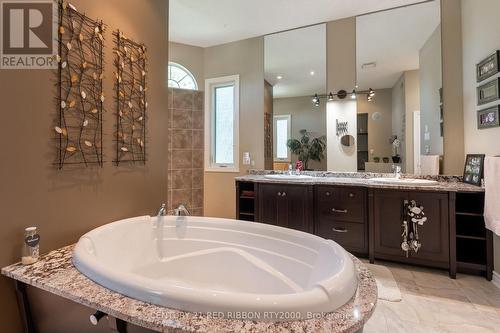 2529 Napperton Drive, Adelaide Metcalfe, ON - Indoor Photo Showing Bathroom