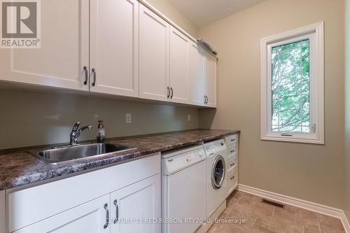 2529 Napperton Drive, Adelaide Metcalfe, ON - Indoor Photo Showing Laundry Room