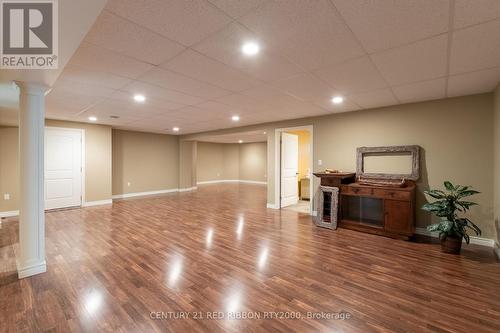 2529 Napperton Drive, Adelaide Metcalfe, ON - Indoor Photo Showing Other Room