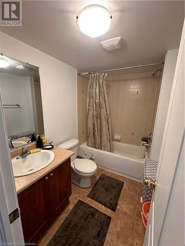 558 Candlestick Circle, Peel, ON - Indoor Photo Showing Bathroom