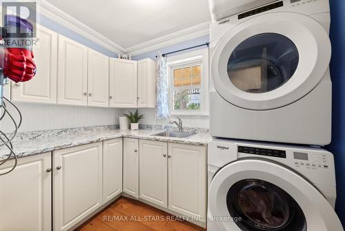 18 Blythe Shore Road, Kawartha Lakes, ON - Indoor Photo Showing Laundry Room