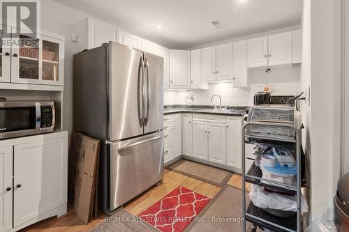 18 Blythe Shore Road, Kawartha Lakes, ON - Indoor Photo Showing Kitchen