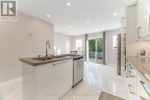 54 Fletchers Creek Boulevard, Brampton, ON - Indoor Photo Showing Kitchen With Double Sink With Upgraded Kitchen