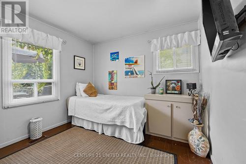 645 Hawley Street, Peterborough (Otonabee), ON - Indoor Photo Showing Bedroom