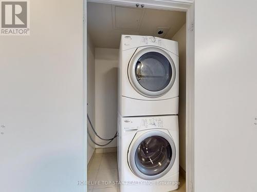 2821 - 135 Village Green Square, Toronto, ON - Indoor Photo Showing Laundry Room