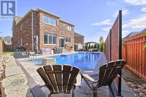 140 Meadow Vista Crescent, East Gwillimbury (Holland Landing), ON - Outdoor With In Ground Pool