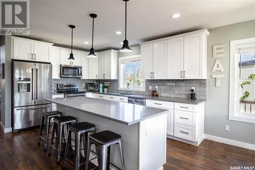 708 Bertsch Place, Meota, SK - Indoor Photo Showing Kitchen With Stainless Steel Kitchen With Upgraded Kitchen