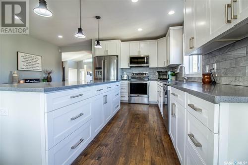 708 Bertsch Place, Meota, SK - Indoor Photo Showing Kitchen With Stainless Steel Kitchen With Upgraded Kitchen