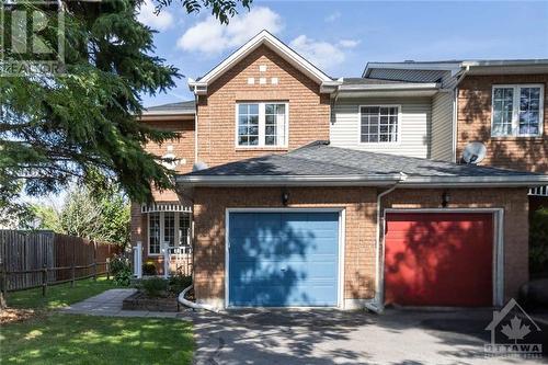 Charming and Spacious 2-Bedroom Townhome with a generous loft (easily converted to 3rd bedroom) built by Urbandale! - 48 Eagleview Street, Ottawa, ON - Outdoor