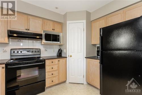 48 Eagleview Street, Ottawa, ON - Indoor Photo Showing Kitchen