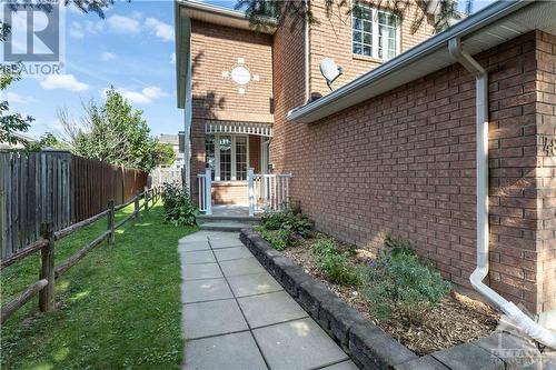 Additional features include a lovely covered front porch and interlocked walk way. - 48 Eagleview Street, Ottawa, ON - Outdoor