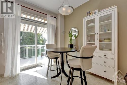 30 Pondside Private, Ottawa, ON - Indoor Photo Showing Dining Room