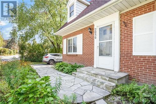 Front Enterance - 2030 Dovercourt Avenue, Ottawa, ON - Outdoor