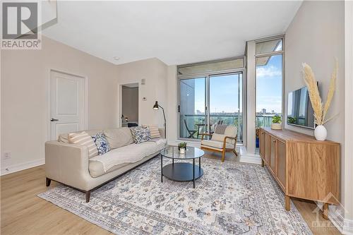 1227 Wellington Street Unit#803, Ottawa, ON - Indoor Photo Showing Living Room