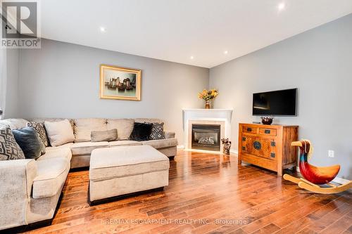 72 Sidney Crescent, Hamilton (Stoney Creek Mountain), ON - Indoor Photo Showing Living Room With Fireplace