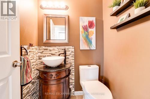 72 Sidney Crescent, Hamilton (Stoney Creek Mountain), ON - Indoor Photo Showing Bathroom