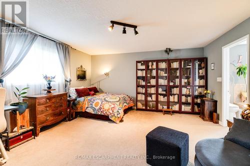 72 Sidney Crescent, Hamilton (Stoney Creek Mountain), ON - Indoor Photo Showing Bedroom