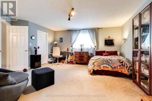 72 Sidney Crescent, Hamilton (Stoney Creek Mountain), ON - Indoor Photo Showing Bedroom