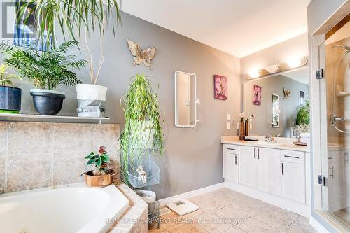 72 Sidney Crescent, Hamilton (Stoney Creek Mountain), ON - Indoor Photo Showing Bathroom