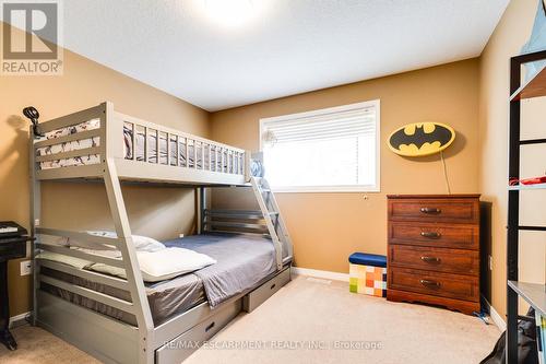 72 Sidney Crescent, Hamilton, ON - Indoor Photo Showing Bedroom