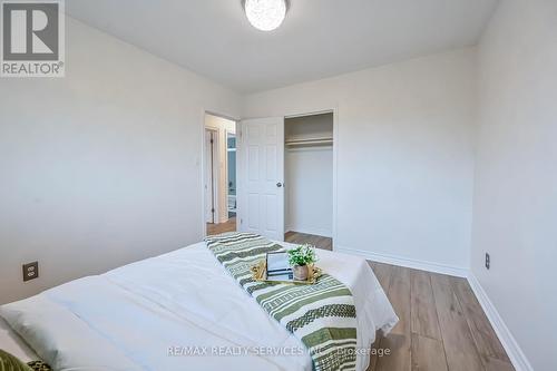 10 Windrush Crescent N, Hamilton (Lawfield), ON - Indoor Photo Showing Bedroom