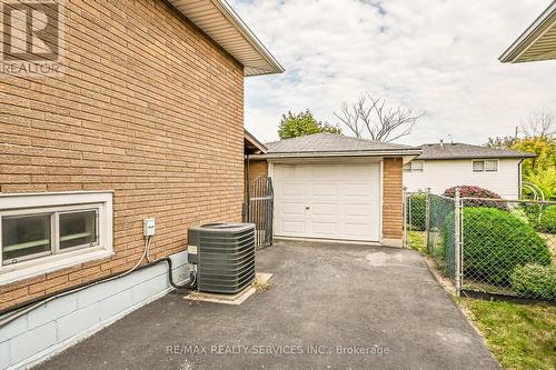 10 Windrush Crescent N, Hamilton (Lawfield), ON - Outdoor With Exterior