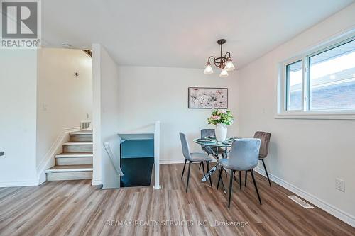 10 Windrush Crescent N, Hamilton, ON - Indoor Photo Showing Dining Room