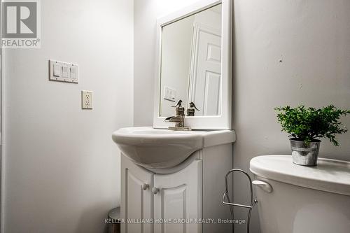 38 Grassyplain Drive, Hamilton, ON - Indoor Photo Showing Bathroom