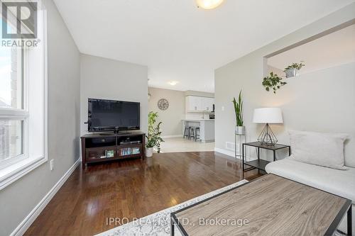 29 Maude Lane, Guelph (Grange Hill East), ON - Indoor Photo Showing Living Room