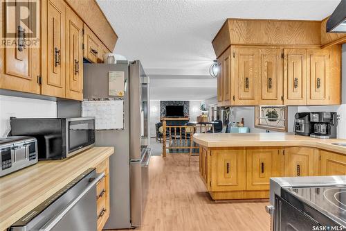 4308 Pasqua Street, Regina, SK - Indoor Photo Showing Kitchen