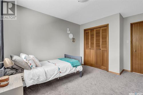 4308 Pasqua Street, Regina, SK - Indoor Photo Showing Bedroom