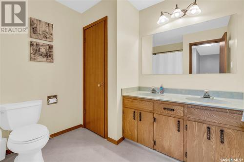 4308 Pasqua Street, Regina, SK - Indoor Photo Showing Bathroom