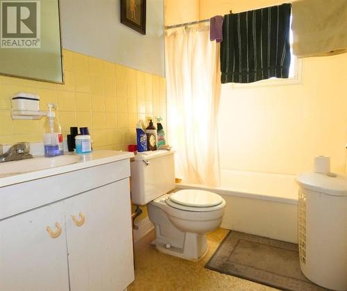 601-601A St Felix Street, Cornwall, ON - Indoor Photo Showing Bathroom