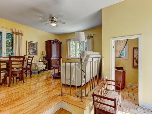 Salle d'eau - 212 Av. Kindersley, Mont-Royal, QC - Indoor Photo Showing Dining Room