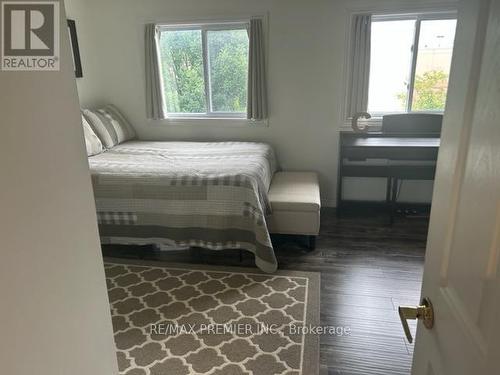 25 Srigley Street, Barrie (Holly), ON - Indoor Photo Showing Bedroom