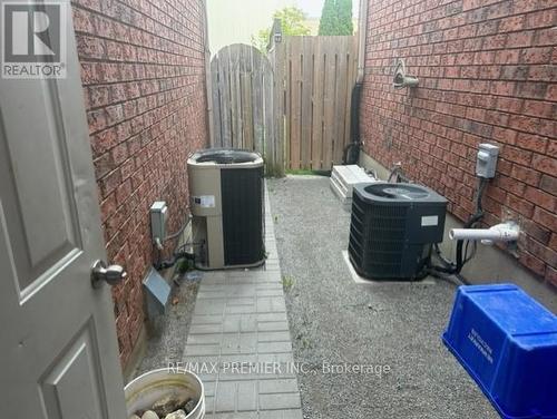 25 Srigley Street, Barrie (Holly), ON - Indoor Photo Showing Bathroom