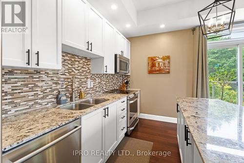 201 - 764 River Road E, Wasaga Beach, ON - Indoor Photo Showing Kitchen With Double Sink With Upgraded Kitchen