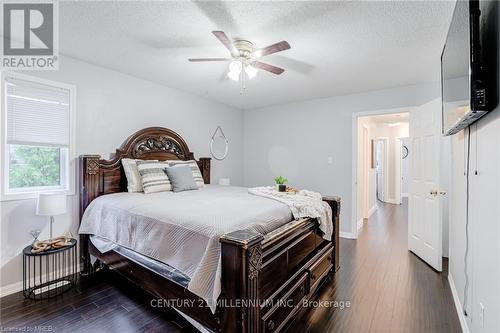 381 Ferndale Road S, Barrie (Ardagh), ON - Indoor Photo Showing Bedroom