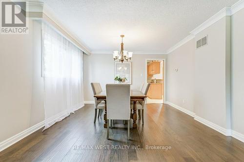 817 Damien Way, Mississauga (Erindale), ON - Indoor Photo Showing Dining Room