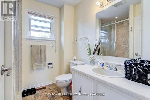 46 Nuttall Street, Brampton (Westgate), ON - Indoor Photo Showing Bathroom