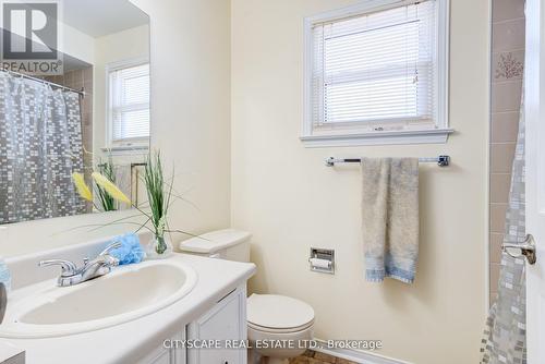 46 Nuttall Street, Brampton (Westgate), ON - Indoor Photo Showing Bathroom