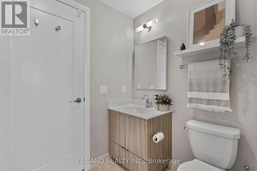 1402 - 56 Annie Craig Drive, Toronto, ON - Indoor Photo Showing Bathroom