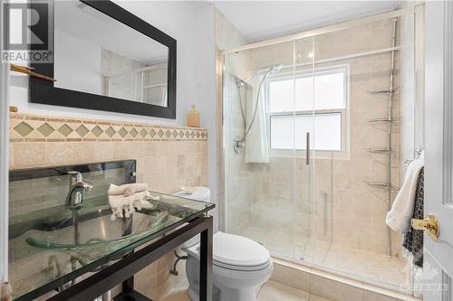 2706 Priscilla Street, Ottawa, ON - Indoor Photo Showing Bathroom