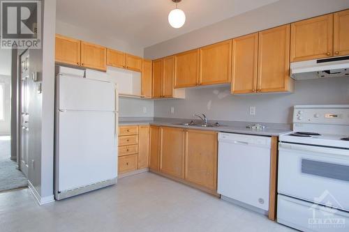 73 Manhattan Crescent, Ottawa, ON - Indoor Photo Showing Kitchen With Double Sink