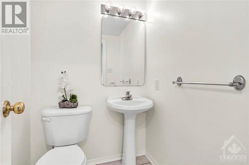 152 Flamborough Walk, Kanata, ON - Indoor Photo Showing Bathroom