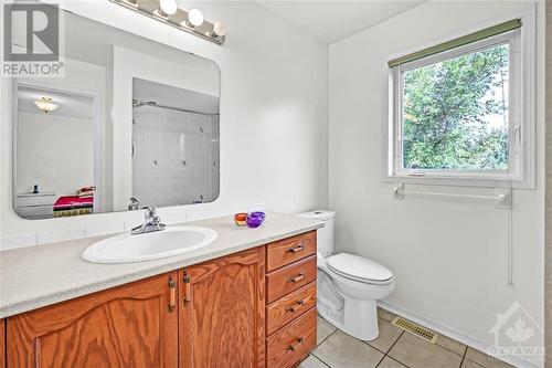 152 Flamborough Walk, Kanata, ON - Indoor Photo Showing Bathroom