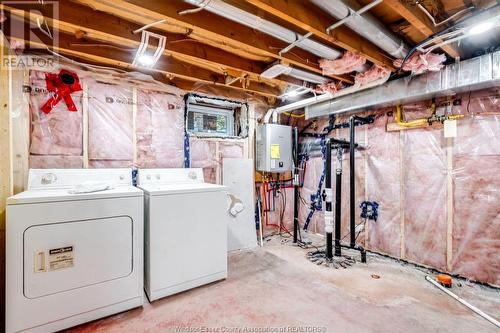 91 Woodlawn, Kingsville, ON - Indoor Photo Showing Laundry Room